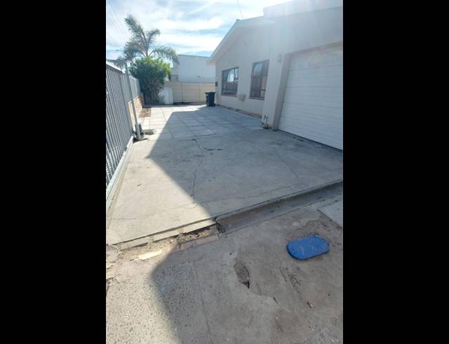 3 BEDROOM PROPERTY TO RENT IN GOODWOOD CENTRAL